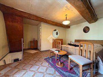 CASA SEMINDIPENDENTE A BOSNASCO