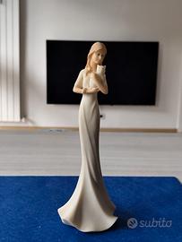 Statua di Veronese:"Ragazza con gattino"-alt.cm.27