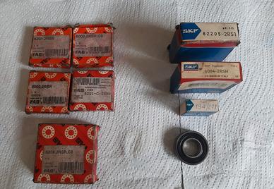 Cuscinetti a sfere SKF e FAG.