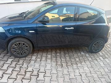 Lancia YPSILON 1200 GPL