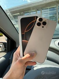 Vende iphone 16 Pro Max Gold titanium 256gb 