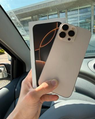 Vende iphone 16 Pro Max Gold titanium 256gb 