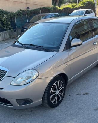 Lancia Ypsilon 1.2 Oro - 2011