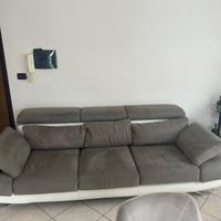 Divano tre sedute 