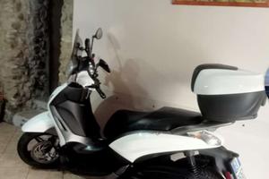 Beverly 350 sport touring 2018