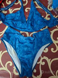 Costume due pezzi