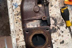 Collettori esseesse abarth con piccola crepa