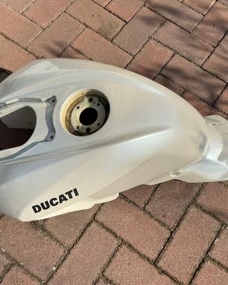 Serbatoio carburante Ducati streetfighter 848 1098