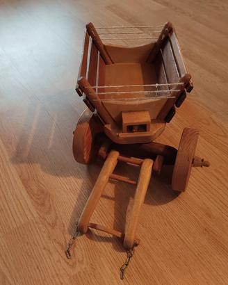 Carretto giocattolo in legno, artigianale