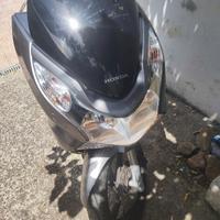 Honda PCX 150 - 2012