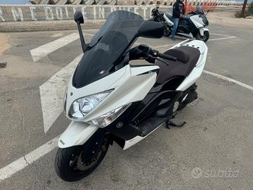 Yamaha T max