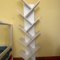 Libreria bianca ad albero