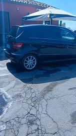 mercedes classe b in perfetti condizioni