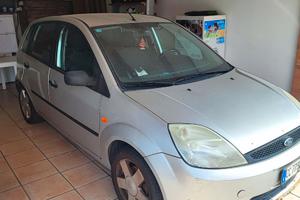 Ford Fiesta 1.4 zetec anno 2002