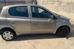 YARIS 1300