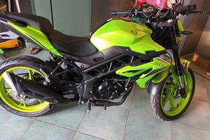 moto da strada Benelli125