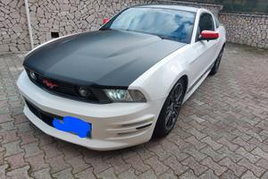 Ford mustang 3.7 v6 anno 2012