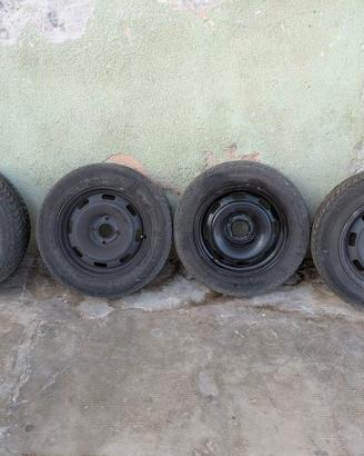 4 cerchi in ferro 185/65 R15