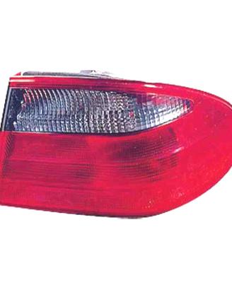 FANALE DESTRO PER MERCEDES W210 CLASSE E BERLINA 9