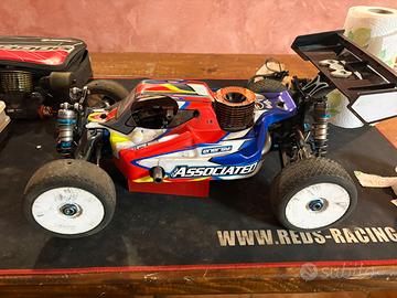 Associated Rc8b4.1+ ricambi