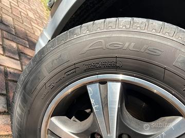 Gomme Michelin Agilis 215/70 R15C