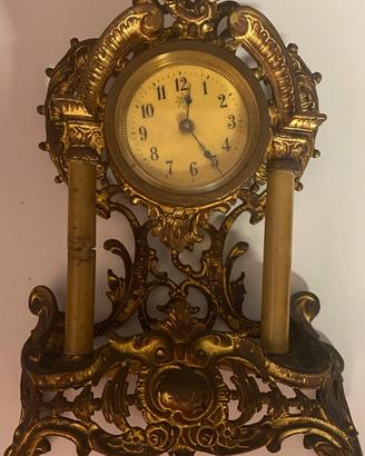 Orologio in bronzo vintage