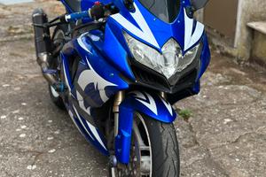 GSXR6 DEPO SOLO A LIBRETTO A2 GUIDABILE A 18 ANNI