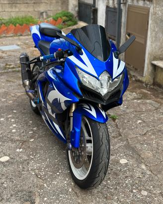 GSXR6 DEPO SOLO A LIBRETTO A2 GUIDABILE A 18 ANNI