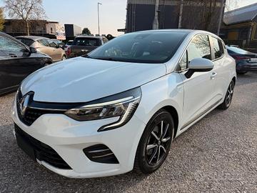 RENAULT Clio Full Hybrid E-Tech 140 CV 5 porte R