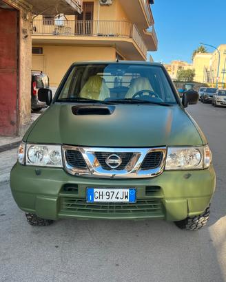 Nissan terrano 2 3.0