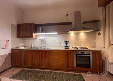 Cucina in legno massello