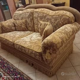 coppia divani salone