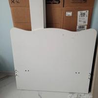 letto singolo con rete e comodino