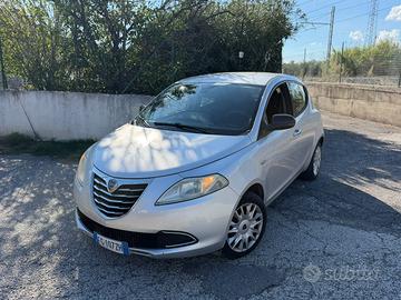 Lancia ypsilon 2013 1.3 diesel