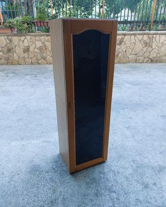 Armadietto in legno
