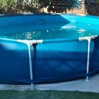 piscina nuova usata due mesi
