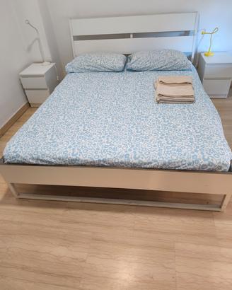 letto matrimoniale Ikea + comodini