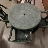 Tavolo da esterno + 4 sedie
