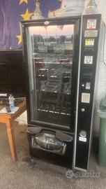 Distributori automatici  bevande snack  e caffè