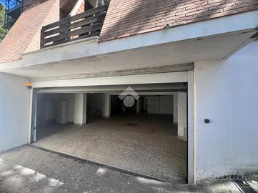 AUTORIMESSA A CERVIA
