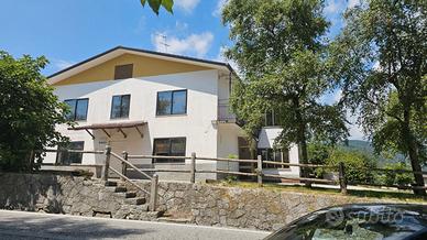 Casa singola o per B&B. Ampio giardino+parcheggio