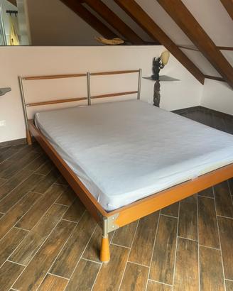 Letto mattimoniale con materasso