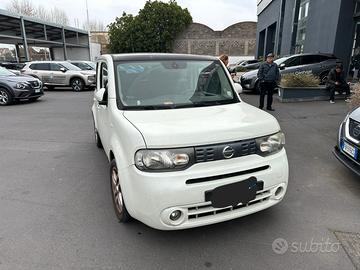 auto nissan cube