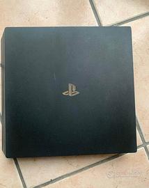 PlayStation 4 PRO + 2 joistick