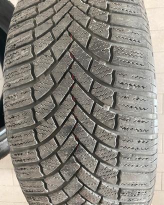 4 pneumatici invernali Bridgeston
