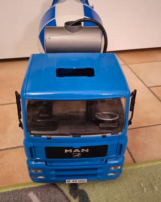 Trattore e betoniera Bruder