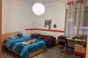 Via Principessa Maria  ampia stanza a studenti