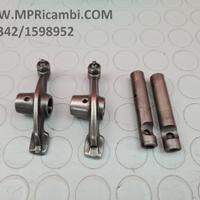 BILANCERI TESTATA DERBI SENDA 125 2004 2005 R 2006