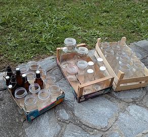 vasi e bottiglie in vetro