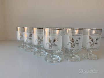 Set 12 Bicchieri a Stelo Vintage – Foglia d’Oro